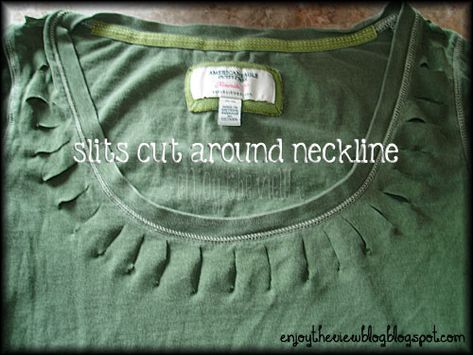 T Shirt Upcycling Diy, Shirt Braiding, Tshirt Hacks, Cut Tshirt Diy, Braided T Shirts, Umgestaltete Shirts, Humor Life, Diy Cut Shirts, Shirt Makeover