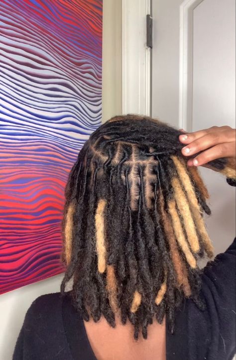 Locs Hairstyles Short, Instant Locs, Locs Color, Colored Dreads, Hair Color For Dark Skin, Short Locs, Beautiful Dreadlocks, Short Locs Hairstyles, Dreadlock Style