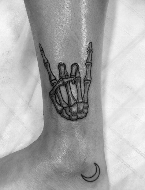 #tattoos #tattooideas #tattoo #tattoodesigns #tattoosforguys #tattoosforwomen #punk #rock Punk Rock Tattoos For Men, Emo Tattoo Ideas Punk Rock, Punky Tattoo, Tattoo Ideas Punk, Punk Tattoo Grunge, Rock On Tattoo, Pop Punk Tattoo, Emo Tattoo Ideas, Punk Rock Tattoos