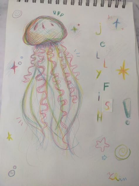 Jellyfish Sketchbook Pages, Jelly Fish Color Pencil Drawing, Jellyfish Sketch Simple, Jellyfish Drawing Colored Pencil, Jellyfish Drawing Aesthetic, Sea Life Sketches, Moon Jellyfish Drawing, Jelly Fish Drawing Easy, Jelly Fish Drawing Sketches