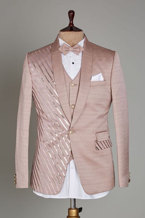 Mens Wear For Reception, Dusty Pink Suit For Men, Indian Wedding Suits Men Receptions, Pink Suit Men Wedding, Reception Suits For Men Indian, Designer Tuxedo Men Grooms, Male Couture, Men Designer Suits, Tuxedo For Groom