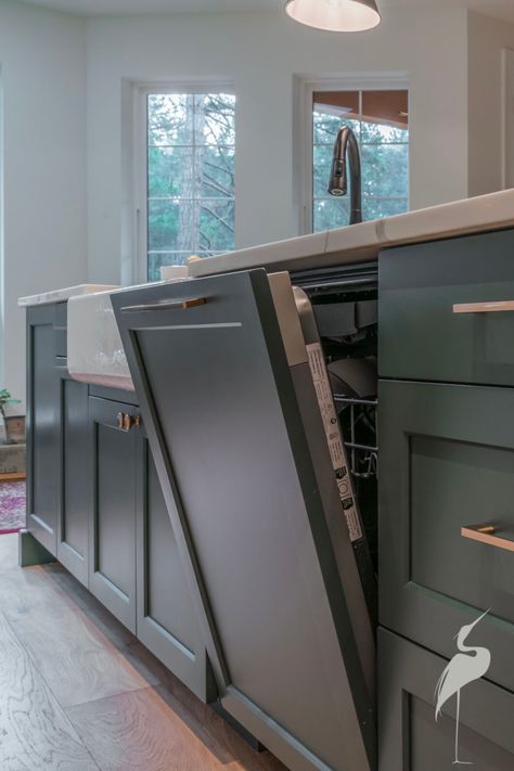 Island With Dishwasher And Sink, Dishwasher Design Ideas, Hidden Dishwasher Cabinet, Dishwasher With Cabinet Panel, Small Kitchen Dishwasher, Panel Ready Dishwasher In Kitchen, Kitchen Island Sink And Dishwasher, Kitchen Island Dishwasher, Built In Dishwasher Cabinet