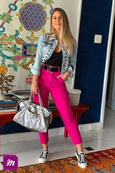 Pink Pants Outfit, Hot Pink Pants, Look Legging, Mode Rose, Outfits Con Jeans, Look Jean, Pants Outfit Casual, Instagram Look, Pink Pants