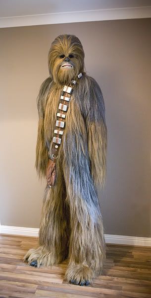 super awesome Chewbacca suit Diy Chewbacca Costume, Halloween Costumes Kids Homemade, Chewbacca Costume, Disfraz Star Wars, New Halloween Costumes, Dark Vador, Star Wars Costumes, Cosplay Tutorial, Cosplay Diy