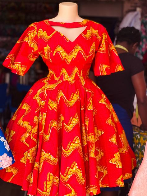 Women Chitenge Dresses, Flear Dresses Short Ankara, Chitenge Dresses Classy Short, Short Gown Styles For Vintage Material, Dress Names Style Types Of, African Dresses For Women Church Fashion Styles, Latest Gown Style, Jewelry For Black Dress, Latest Traditional Dresses For Women