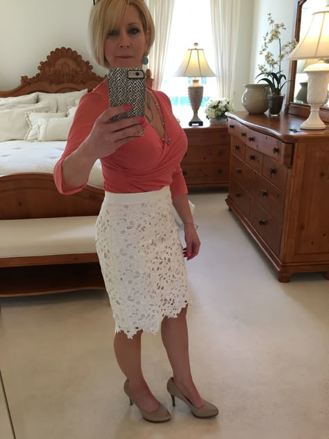 White lace pencil skirt Older White Woman, People From The Past, Barbara Bouchet, White Lady, To Be A Woman, Lace Pencil Skirt, White Woman, Womens Pencil Skirts, Girls Stripes