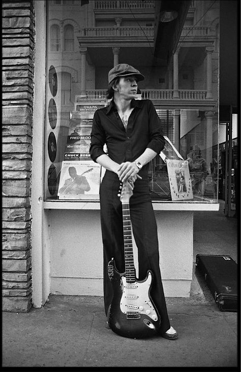 (14) Don's Tunes - Stevie Ray Vaughan: I started getting into using... | Facebook Srv Stevie Ray Vaughan, Stevie Ray Vaughn, Ray Vaughan, Blues Artists, Stevie Ray Vaughan, Stevie Ray, Guitar Hero, Music Guitar, 30 Years