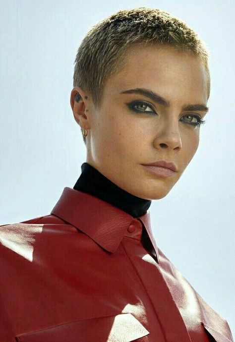 Extremely Short Hair, Cara Delevingne Hair, Buzzed Hair Women, Super Short Haircuts, Crop Hair, Really Short Hair, Super Short Hair, Short Grey Hair, Edgy Short Hair