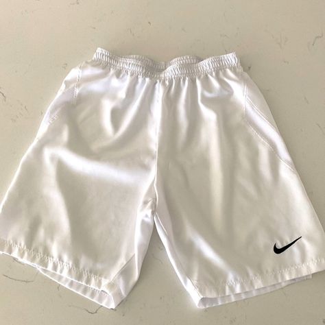 Mens Nike shorts size small Nike Shorts Outfit Men, Nike Outfits Men, Nike Cotton Shorts, Nike Shorts Outfit, Nike Jeans, Boys Nike Shorts, White Nike Shorts, Nike Looks, Outfits For Mexico