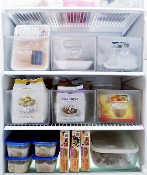 Freezer organization ✨ #thehomeedit Laundry Room Storage Shelves, Freezer Organization, Home Edit, Freezer Storage, Kitchen Organisation, Refrigerator Organization, The Home Edit, Fridge Organization, Kitchen Farmhouse