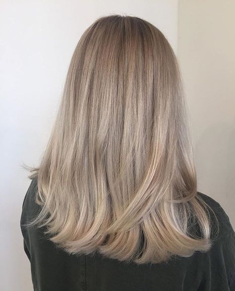 Soft cool blonde by Georgiana (Salon B, Almere) #salonbnl Ashy Blonde Hair, Neutral Blonde, Ashy Blonde, Curls For Long Hair, Cool Blonde, Medium Long Hair, Blonde Hair Inspiration, Blonde Hair Looks, Brown Blonde Hair