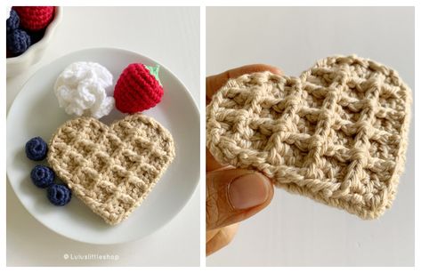 Waffle Heart Crochet Patterns Hantverk Diy, Waffle Stitch, Food Patterns, Crochet Design Pattern, Crochet Food, Fun Crochet Projects, Crochet Heart, Diy Crochet Projects, Play Food