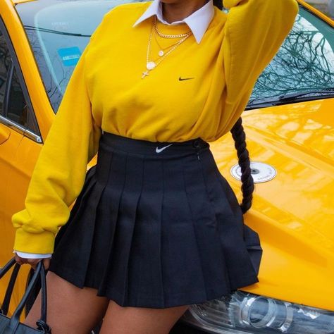 University Fits, Clothes Nike, Sarcastic Clothing, Yellow Outfits, Influencer Aesthetic, Neat Casual Outfits, Instagram Photoshoot, Yellow Taxi, Chic Dress Classy