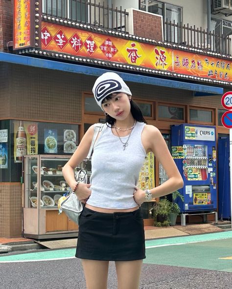 =^___^= Fits Check, Japan Fashion Street, Japan Street, Girl Code, Instagram Pose, Fashion Fits, Uk Fashion, Cute Fits, Cute Photos