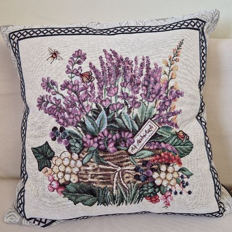 Lavender Pattern, Cottage Core Style, Textile Recycling, Pillow For Couch, Tapestry Cushion, Style Cottage, Cottage Core Aesthetic, Floral Tablecloth, Floral Tapestry