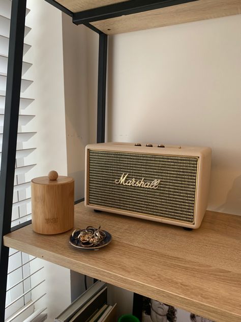 Marshall Speaker Aesthetic, Black Living Room, Study Room Decor, Marshall Speaker, First Apartment, Bedroom Aesthetic, Home Decor Items, Dorm Room, Room Inspo