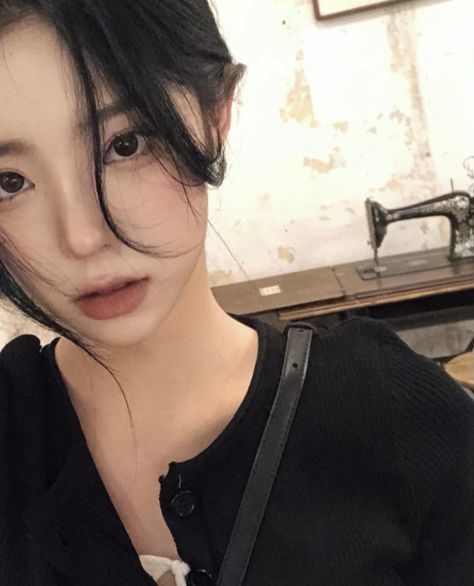 Yang Jungwon, 가을 패션, Korean Makeup, Korean Beauty, Ulzzang Girl, Pretty Hairstyles, Maquillaje De Ojos, Makeup Inspiration, Face And Body