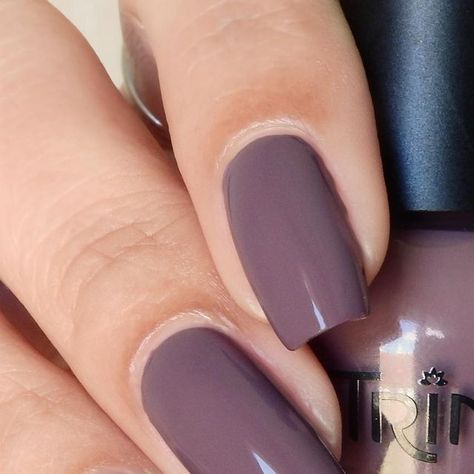 Miriam on Instagram: "𝘗𝘙 ~ Another pic of ‘Majestic Mauve’ 🥰 Belongs to the gorgeous new collection named “Mineral Harmony” by @trindcosmetics 💎  ‘Majestic Mauve’ is a deep mauve, perfect for winter shade that suits every skin tone.   @trindcosmetics #trindnails   #mauvenails #mauvepolish #trindmineralharmony #nails #nails💅 #nailsofinstagram #nailsnailsnails #naturalnails #manicure #mani #naildesign" Mauve Purple Nails, Light Mauve Nails, Dusty Purple Nails, Purple Nails Acrylic, Fall Manicure Ideas, Manicure Fall, Mauve Nails, Fall Manicure, Light Mauve