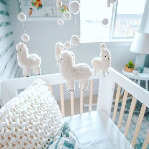 Dreamy Love, Baby Nursery Ideas, Sydney Brown, Nursery Interior Design, Llama Nursery, Baby Nursery Inspiration, Convertible Bed, Farm Baby, Nursery Storage