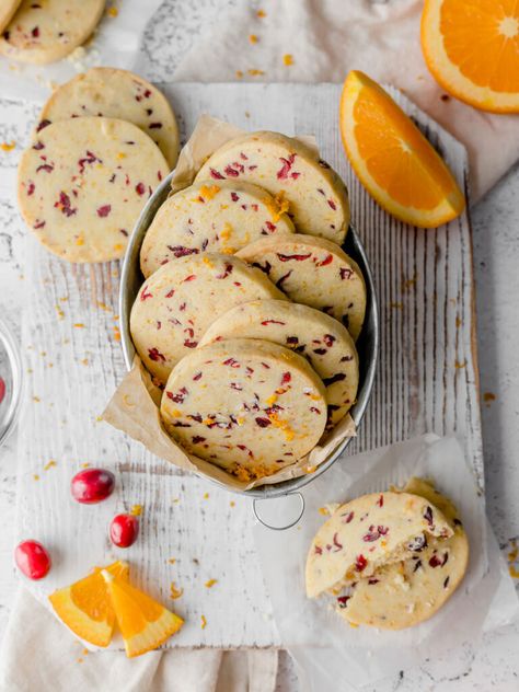 Cranberry Orange Shortbread, Orange Shortbread Cookies, Cranberry Shortbread Cookies, Shortbread Recipe Easy, Orange Shortbread, Cranberry Orange Shortbread Cookies, Cranberry Orange Cookies, Resepi Biskut, Shortbread Cookie Recipe