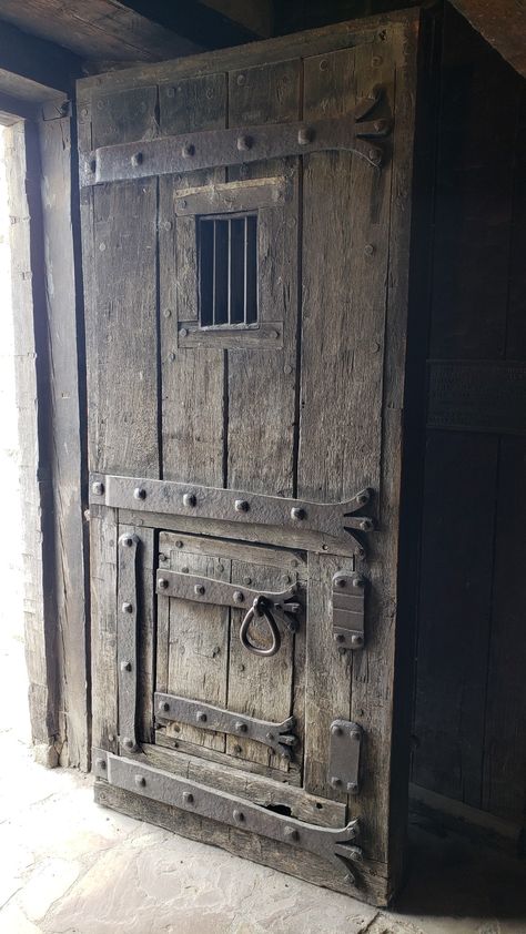 Old Fort Niagara Barracks Door circa 1750 Medieval Door, Rustic Wood Doors, Casa Hobbit, Castle Doors, Vault Doors, Cabin Doors, Cool Doors, Old Fort, Rustic Doors