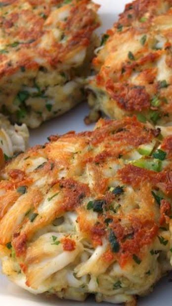 Old Bay Crab Cakes, Smoothie Recipies, Crab Cake Recipes, Maryland Crab Cakes, Crab Dishes, Crab Cake Recipe, Meat Rubs, Seafood Recipe, Clam Bake