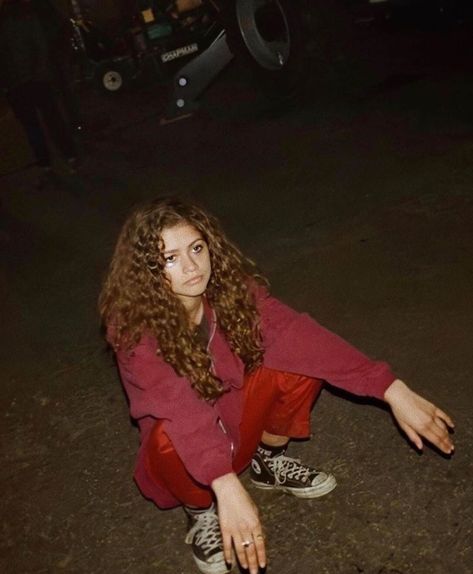 Rue Bennett’s Diary on Instagram: “Today’s my 20th birthday and it doesn’t even feel like it because of all that’s going on” Zendaya Euphoria, Rue Bennett, Red Hoodie, A Woman, On Twitter, Twitter, Red, On Instagram, Instagram