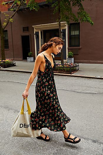 Beauty Plan, Trendy Dresses Summer, Mode Casual, Dress Outfit, Ladies Dress Design, Looks Style, Mode Inspiration, Trending Dresses, Looks Vintage