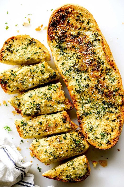 The BEST Garlic Bread | foodiecrush.com Best Garlic Bread Recipe, The Best Garlic Bread, Best Garlic Bread, Recipe With Cheese, Pizza Bread Recipe, Make Garlic Bread, Pizza Roll, Grilled Bread, Garlic Bread Recipe