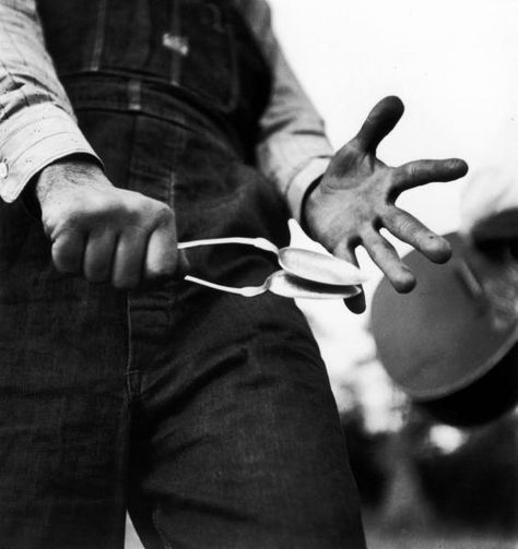 Country music: closeup of spoons being played by man in overalls - Eric Schaal Men In Overalls, Mountain Music, Appalachian Mountains, Mountain Life, Country Music Stars, Folk Music, Take Me Home, I Love Music, West Virginia