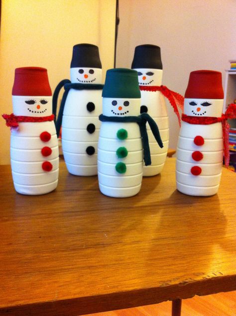 Coffee Creamer Crafts, Coffee Creamer Bottle Crafts, Christmas Crafts Kids Ornaments, Coffee Creamer Bottles, Coffee Creamer Container, Creamer Bottles, Creamer Container, Snowman Christmas Decorations, Diy Bottle Crafts