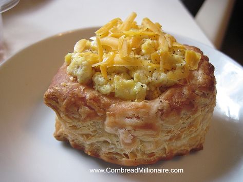 Puff Pastry Shells Recipes Breakfast, Puff Pastry Shells Recipes, Breakfast Puff Pastry, Puff Pastry Breakfast, Recipes Using Puff Pastry, Pastry Breakfast, Easy Scrambled Eggs, Puffed Pastry, Savory Puff Pastry