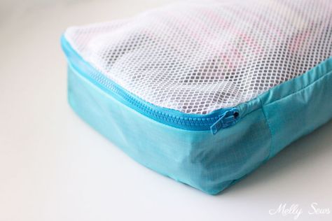 How to sew and use packing cubes - Melly Sews Accessories To Sew, Sewing Gadgets, Melly Sews, Travel Sewing, Pouch Sewing, Cube Pattern, Sewing 101, Australia Map, Bags To Make