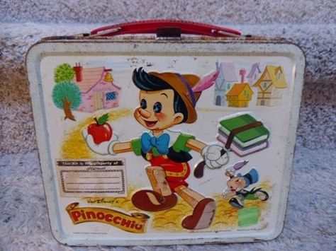 Retro Lunch Boxes, White Lunch, Lunch Box Thermos, Tin Lunch Boxes, Vintage Lunch Boxes, Lunch Pail, Vintage Lunch, Vintage Thermos, Cool Lunch Boxes