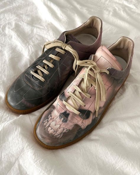 German Army Trainers, Pinterest Fits, Painted Skull, Aesthetic Shoes, German Army, Swag Shoes, Martin Margiela, Painted Shoes, Dream Shoes