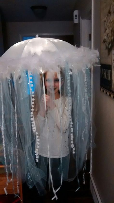 Jellyfish costume Vocabulary Parade Costumes, Parade Costume Ideas, Vocabulary Parade Ideas, Costume Ideas For Teachers, Jellyfish Halloween Costume, Vocabulary Parade, Parade Costumes, Jellyfish Costume, Parade Ideas