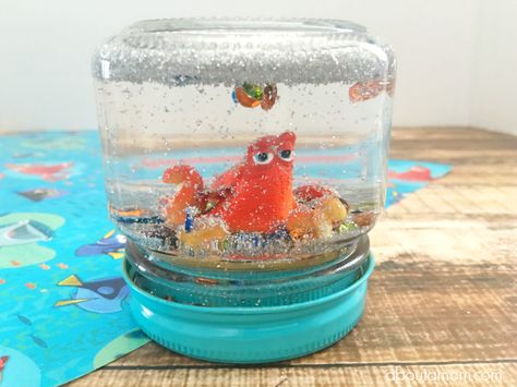 Ocean Snow Globe Diy, Ocean Snow Globe, Hank From Finding Dory, Finding Dory Crafts, Dory Birthday Party, Finding Dory Party, Dory Birthday, Dory Party, Nemo Party