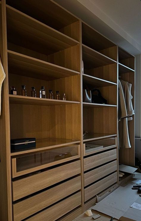 Ikea Pax Wardrobe Aesthetic, Oak Walk In Closet, Walk In Closet Ideas Narrow, Pax Closet Ideas Walk In, Pax Wardrobe Layout, Pax Walk In Closet, Pax Closet Ideas, Walk In Closet Aesthetic, Ikea Walk In Closet