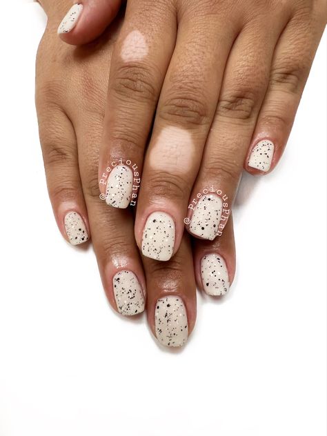 Speckled Gel Nails, White Speckled Nails, Nail Egg Design, Speckled Nail Art, Robin Egg Nails, Egg Nails Design, Egg Shell Nails, Speckle Nails, Speckled Egg Nails