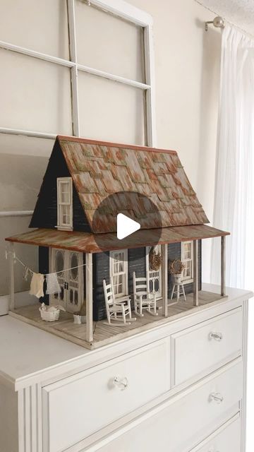 Dollhouse Miniatures| Dollhouses| Jenna Carey on Instagram: "Tiny cottage love🖤 #sweet_tea_studio #dollhouse #cottage #cottagecore #miniatures" Cottagecore Miniatures, Dollhouse Cottage, Cottage Dollhouse, Tiny Cottage, February 3, Sweet Tea, Cottage Core, Dollhouse Miniatures, Doll House