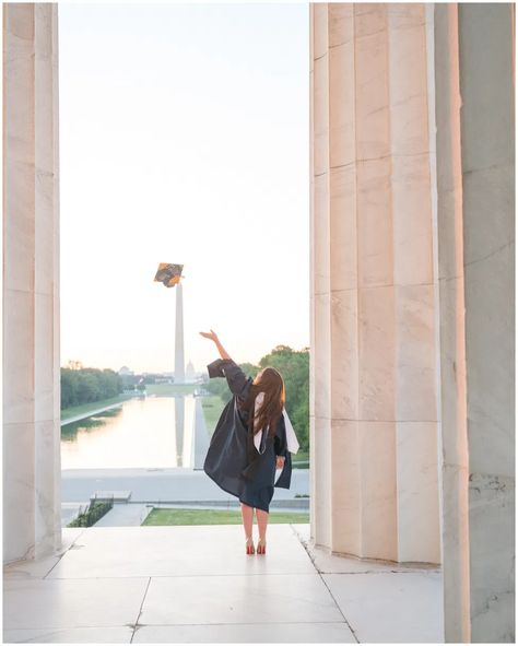 Grad Picture Ideas, Graduation Session, Graduation Pic Ideas, College Graduation Pictures Poses, College Graduation Photoshoot, College Senior Pictures, Grad Photography, Grad Shoot, Graduation Photography Poses