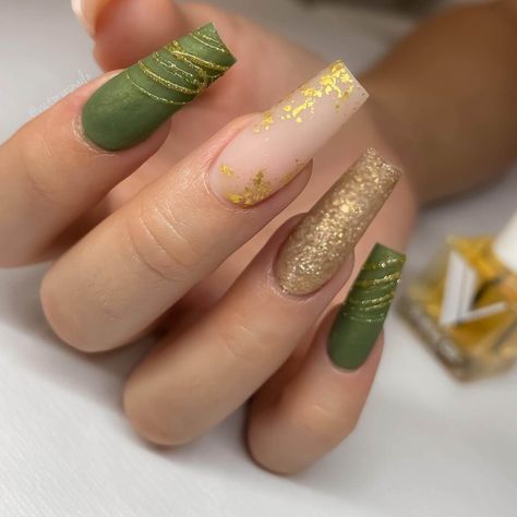 31 Simple Fall Nail Ideas 12 Olive French Tip Nails, Short Olive Green Nails, Army Green Nails, Olive Green Nails, Olive Nails, Fall Nail Ideas, Simple Fall Nails, Green Nail Designs, Green Nail Polish