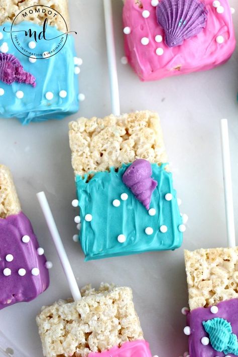 Mermaid Rice Krispie Treats Recipe, Make your own chocolate covered mermaid rice krispies perfect for a gorgeous under the sea mermaid party, EASY Mermaid Rice Krispie Treats, Jolly Ranchers Candy Apples, Clam Shell Cookies, Mermaid Birthday Party Food, Mermaid Party Food, Beach Treats, Jolly Ranchers Candy, Make Your Own Chocolate, Mermaid Cupcakes