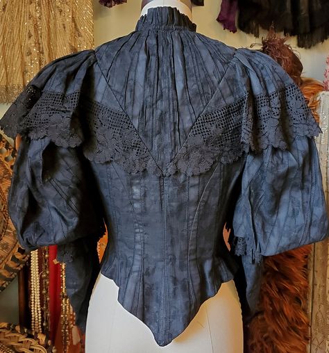 Renfair Outfits, 1890s Bodice, I Ruined It, Victorian Bodice, History Dress, Vampire Victorian, Fantasy Core, Romantic Vampire, App Design Layout