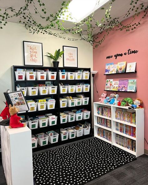 Classroom Book Organization, Dreamy Classroom, Zen Classroom, School Library Activities, Wellbeing Space, Classroom Shelves, Portable Classroom, 2024 Classroom, Classroom Library Organization