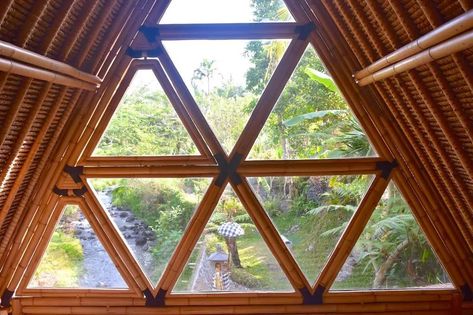 Tiny Bamboo Cabin in Bali 0025 Cottage House Designs, Bamboo Building, A Frame Cabins, Bamboo House Design, Bamboo Structure, Bamboo Architecture, Bamboo Construction, Bamboo House, A Frame Cabin