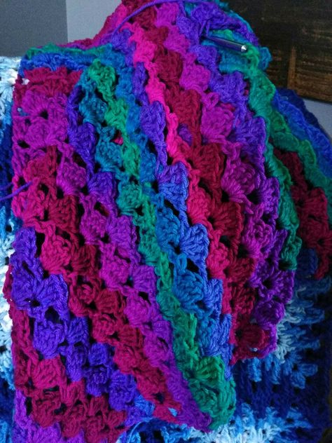 Drunken Granny Stitch, Easy Crochet Scarf, Crochet Stitch Tutorial, Fast Crochet, Granny Stitch, Crochet Hook Case, Crochet Patterns Free Beginner, Easy Crochet Stitches, Stitch Tutorial