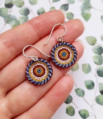 Mini Crochet Earrings, Crochet Jewelry Patterns Free, Microcrochet Earrings, Micro Crochet, Knit Jewelry, Crochet Jewelry Patterns, Crochet Earrings Pattern, Earrings Pattern, Crochet Jewellery