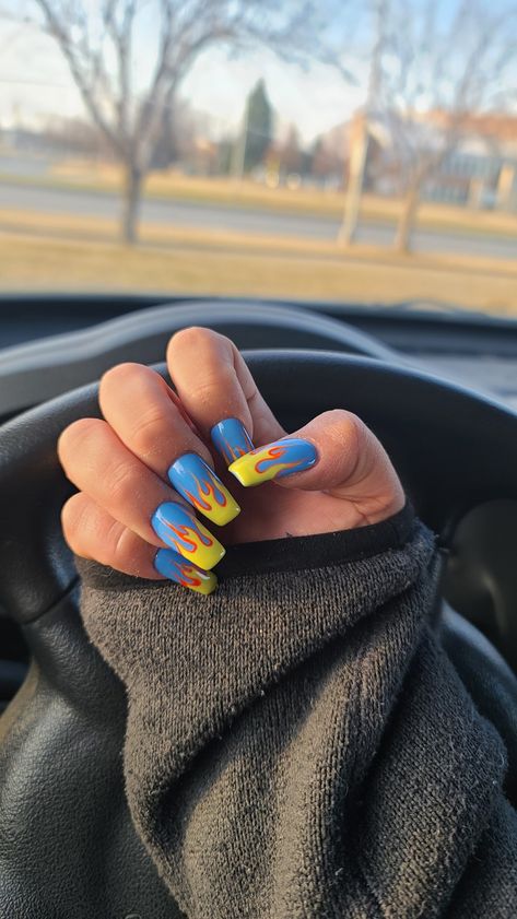 Hot Wheels Nails Acrylics, Car Themed Nails, Hot Wheels Nails, Cars Nails, Flame Nails, Car Vibes, Hot Weels, Nails Blue, Yellow Nails