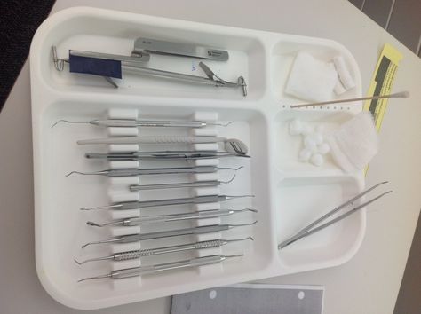 Basic tray set up Dental Terminology, Future Dentist, Dental Assistant Study, Dentist Assistant, Dental World, Dental Assisting, Dental Hygiene School, Dentistry Student, Dental Anatomy